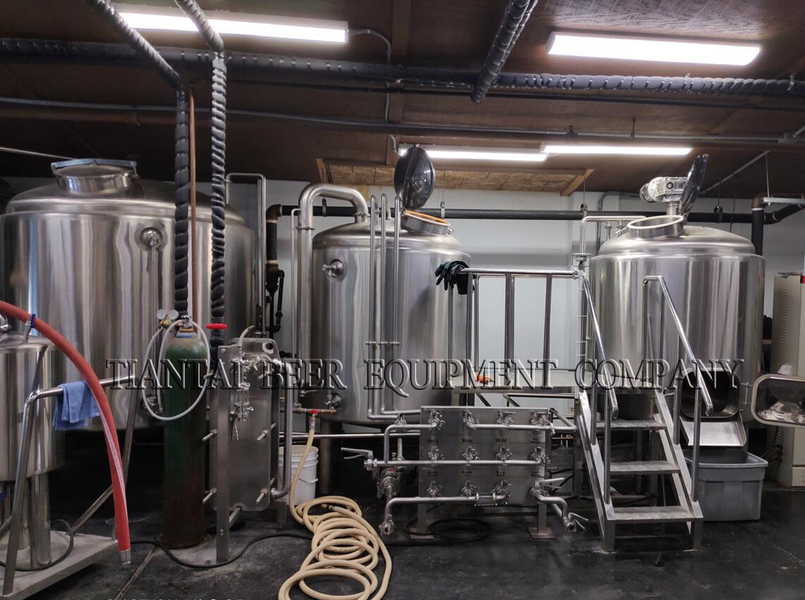 <b>10BBL beer system brewing in USA</b>